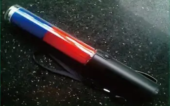Įkrovimo Stiliaus OutdoorDouble Spalva Mirksi Saugos Daug funkcinių LED Eismo žibintuvėlis baton 26cm ilgis magnetas apačioje