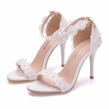 Sandalai moterų aukštakulniai moterų pokylių batai moterų vestuvių batai moterų grupė batai moteriški balti nėriniai sandalai
