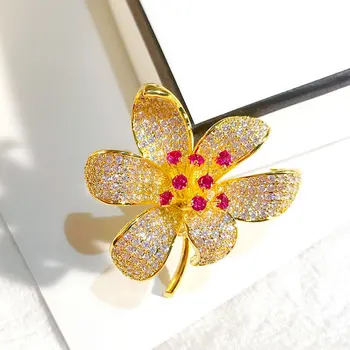 SINZRY NAUJAS 2019 kubinis cirkonis šviečia žiedų gėlių kūrybos sagės pin elegantiška panele papuošalai aksesuaras